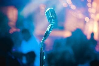 mikrofon-spoken-word-skapande-skola-optagonen