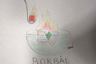 Teckning av en skål med en massa brinnande böcker i