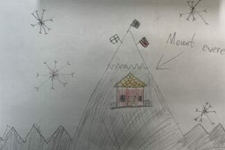 Teckning av ett snöklättberg med ett hus på